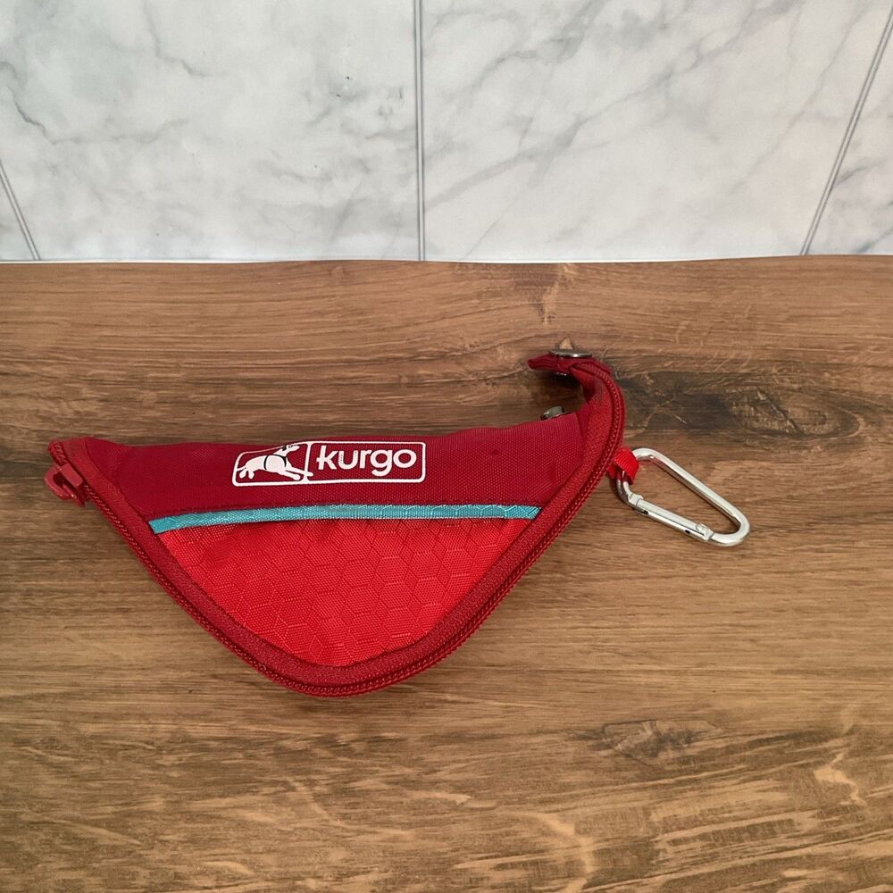 Kurgo Zippy Travel Bowl - Barn Red, Collapsible & Portable Dog Bowl (K01559)